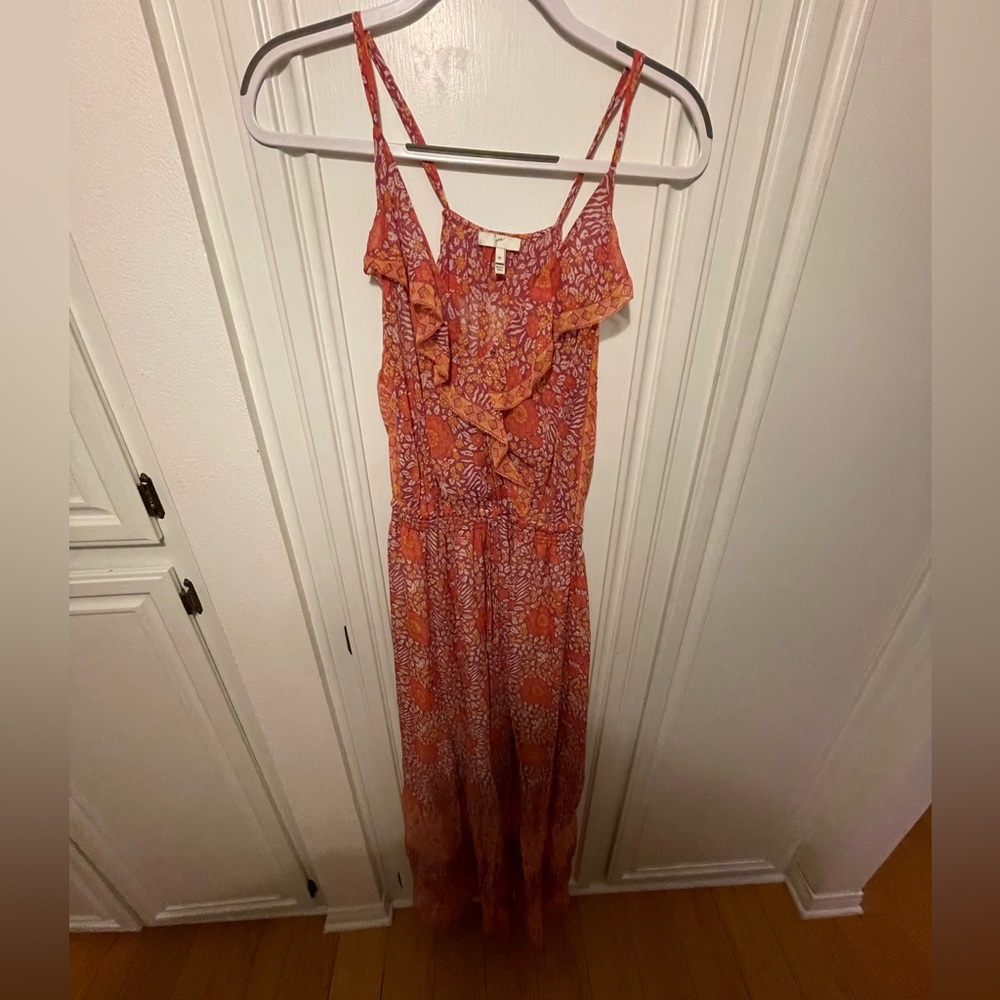 Joie printed maxi dress size M with elastic waist and ruffle neckline